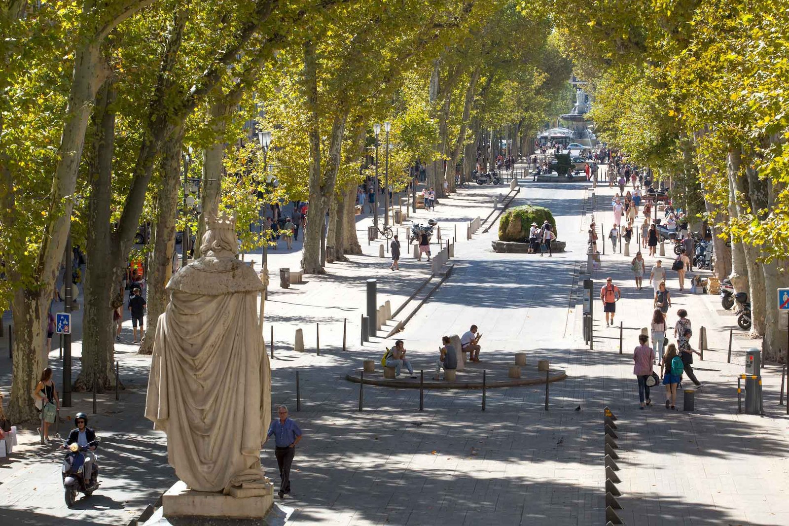 Le Cours Mirabeau à Aix-en-Provence, où se situe le cabinet de médiation Koselys